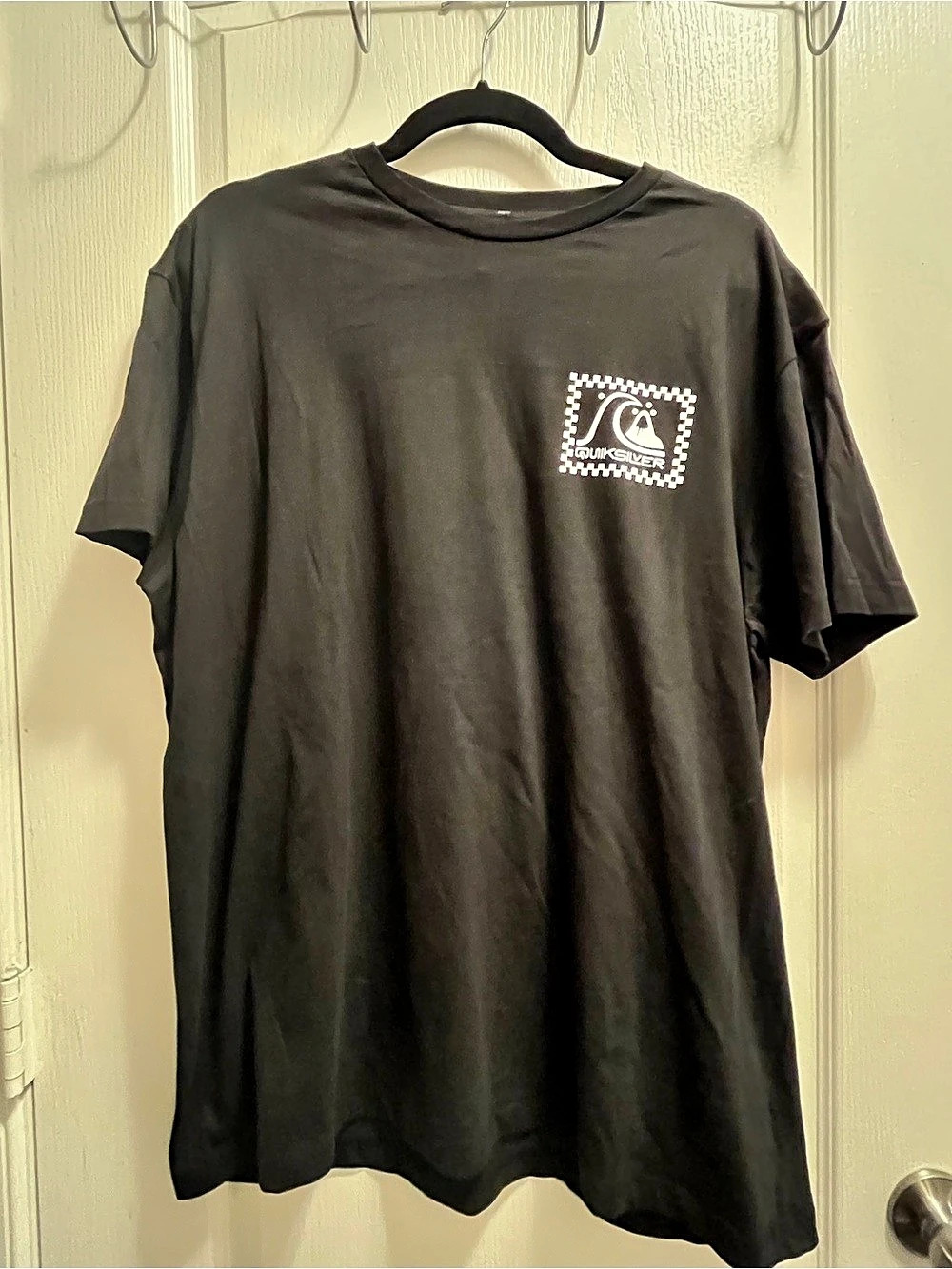 Quiksilver Graphic Logo Tee in Black Large